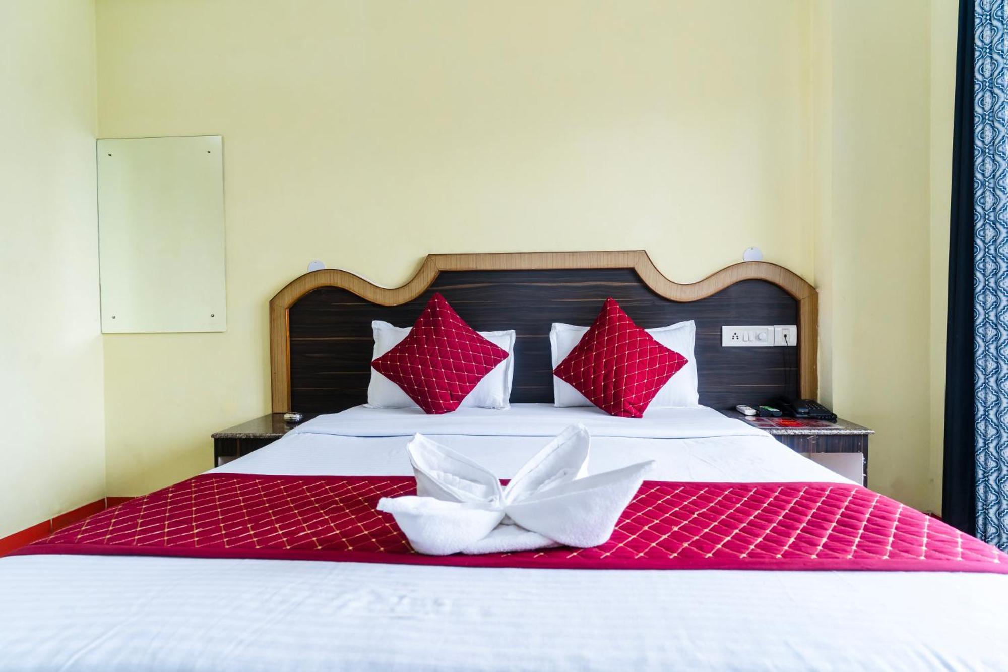 Hotel Niladrii Galaxy Siliguri Eksteriør bilde
